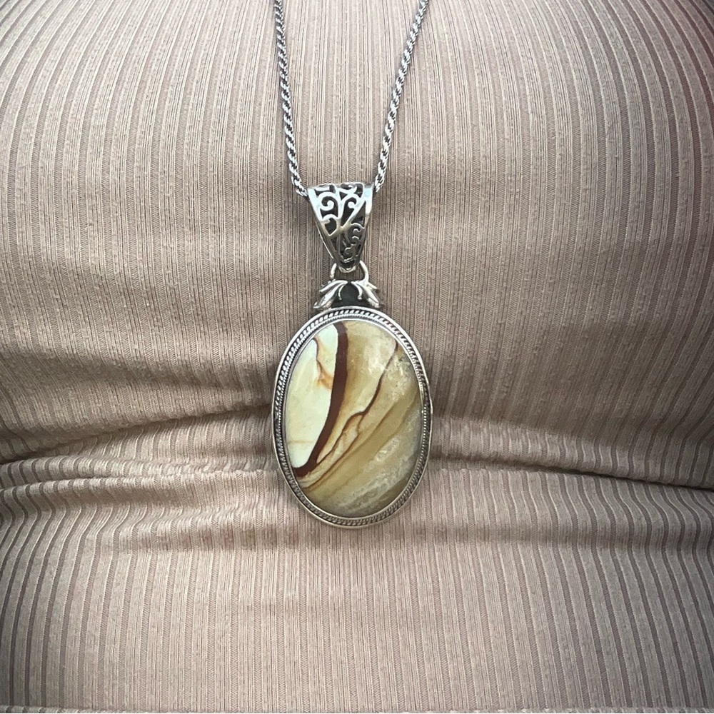 Banded Desert Jasper Pendant - Picture 2 of 9
